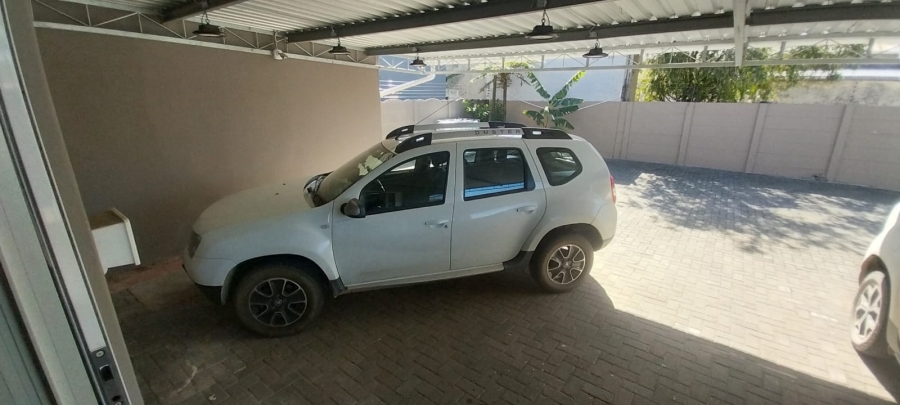 To Let Commercial Property for Rent in Vincent Eastern Cape